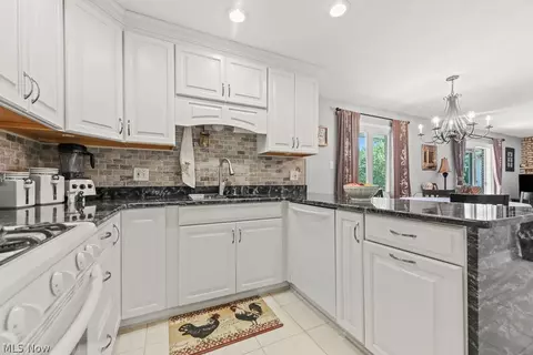 Kitchen - 7159 Rustic Oval, Independence, OH 44131 photo 1 of 6