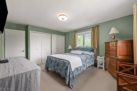 Bedroom - 7159 Rustic Oval, Independence, OH 44131 photo 6 of 7