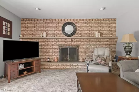 Living - 7159 Rustic Oval, Independence, OH 44131 photo 2 of 4