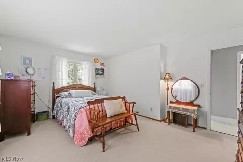 Bedroom - 7159 Rustic Oval, Independence, OH 44131 photo 4 of 7