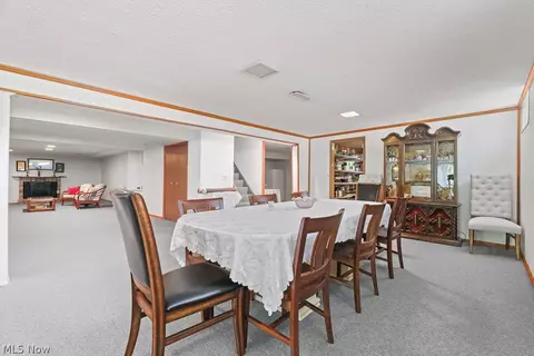Dining - 7159 Rustic Oval, Independence, OH 44131 photo 6 of 6
