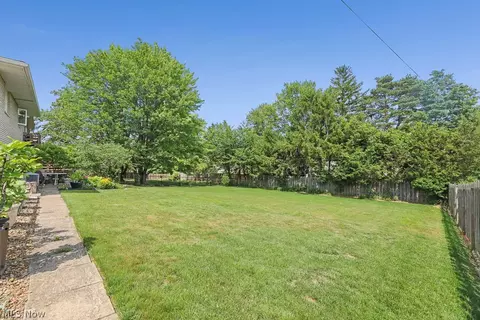 Exterior - 7159 Rustic Oval, Independence, OH 44131 photo 5 of 7