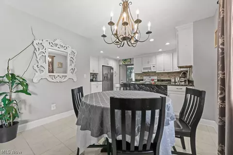 Dining - 7159 Rustic Oval, Independence, OH 44131 photo 1 of 6