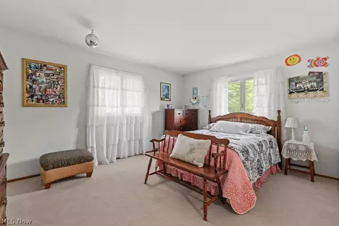 Bedroom - 7159 Rustic Oval, Independence, OH 44131 photo 3 of 7