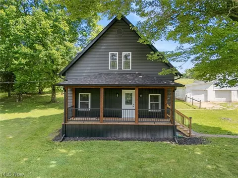 3367 Howenstine Dr SE, East Sparta, OH 44626