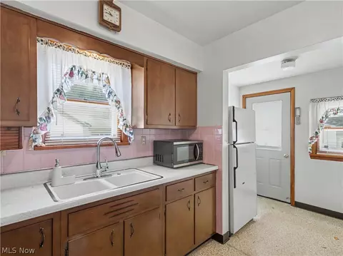 1177 Linden Ave, Akron, OH 44310 photo 7