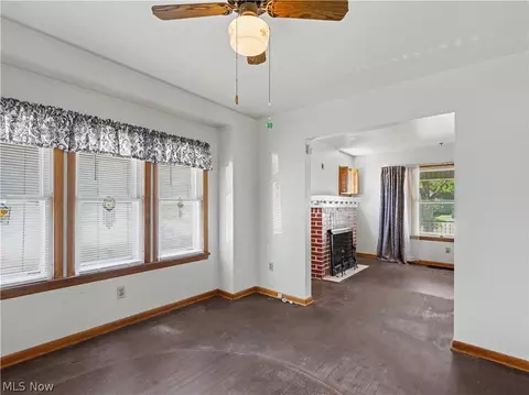 1177 Linden Ave, Akron, OH 44310 photo 4