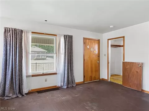 1177 Linden Ave, Akron, OH 44310 photo 2