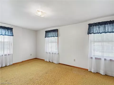 1177 Linden Ave, Akron, OH 44310 photo 9