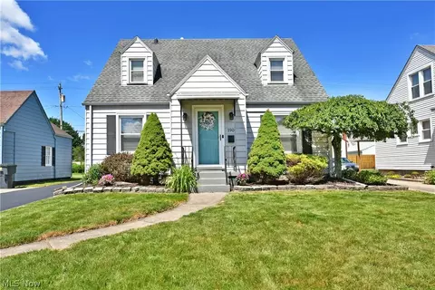 190 Kenmore Ave NE, Warren, OH 44483