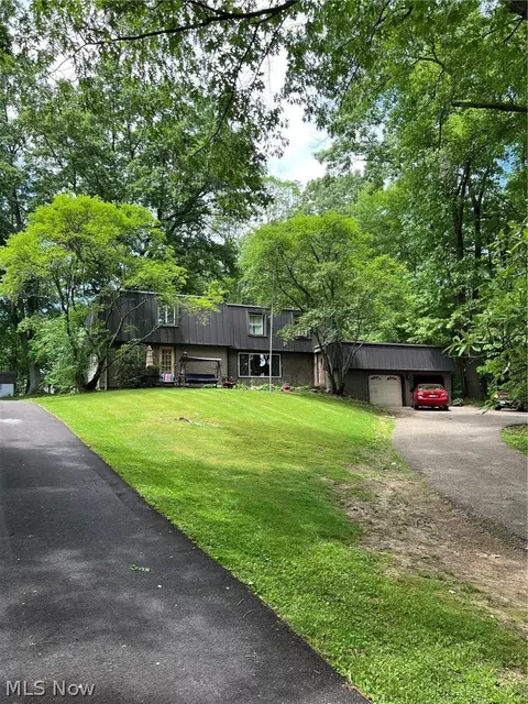 1009 Genoa Ave NW, Massillon, OH 44646