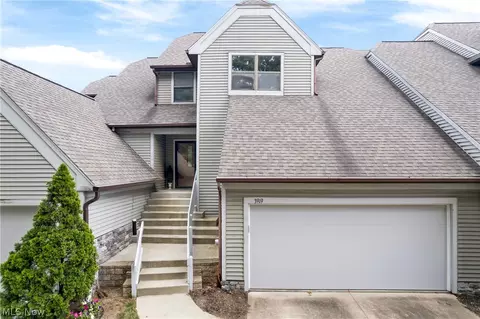 3919 Marsh View Dr, Akron, OH 44319