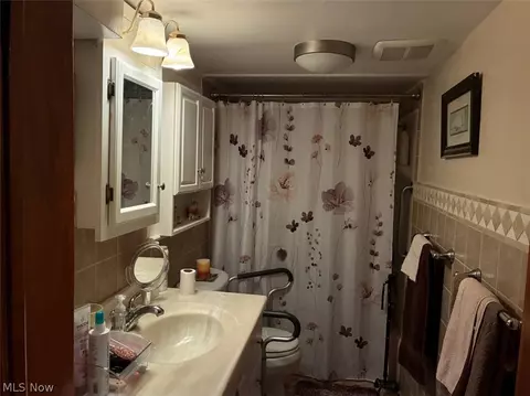 1440 Rockefeller Rd, Wickliffe, OH 44092 photo 9