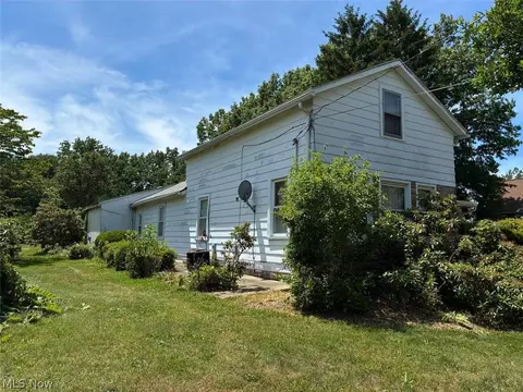 1440 Rockefeller Rd, Wickliffe, OH 44092 photo 2