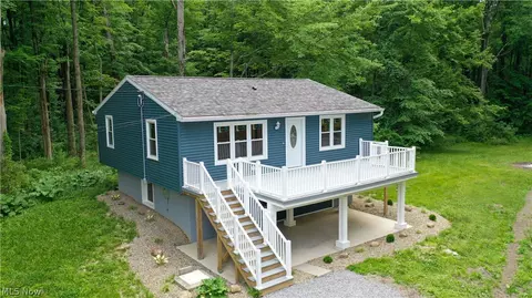 17366 Market St, Lake Milton, OH 44429