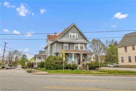4438 Pearl Rd, Cleveland, OH 44109