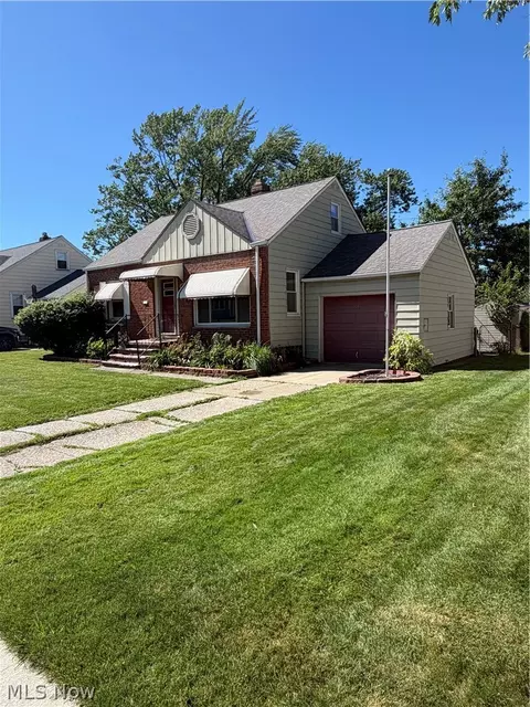 10810 Windham Rd, Parma, OH 44130