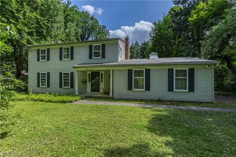 2070 White Pond Dr, Akron, OH 44313