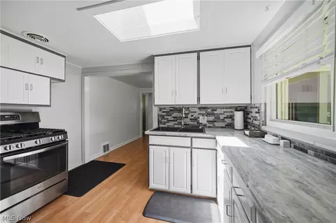 4573 Aurora St NW, Canton, OH 44708 photo 16