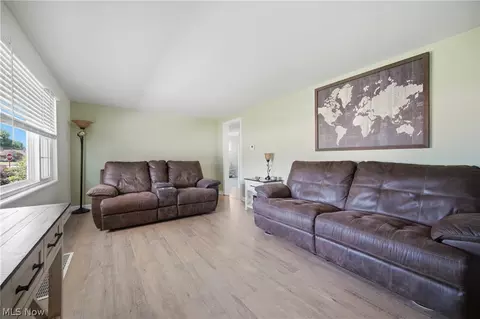 4573 Aurora St NW, Canton, OH 44708 photo 5