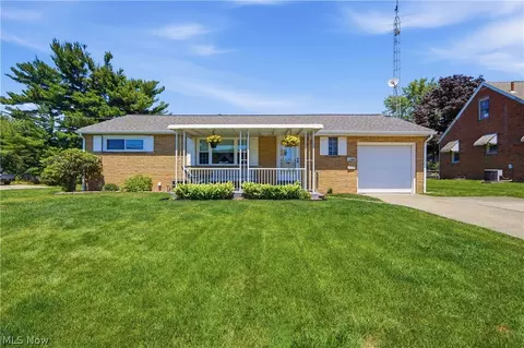 4573 Aurora St NW, Canton, OH 44708 photo 1