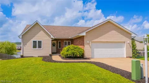 46111 Country Lake Dr, Saint Clairsville, OH 43950