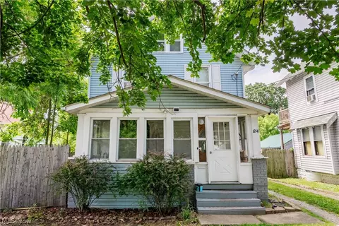 1214 W Wilbeth Rd, Akron, OH 44314