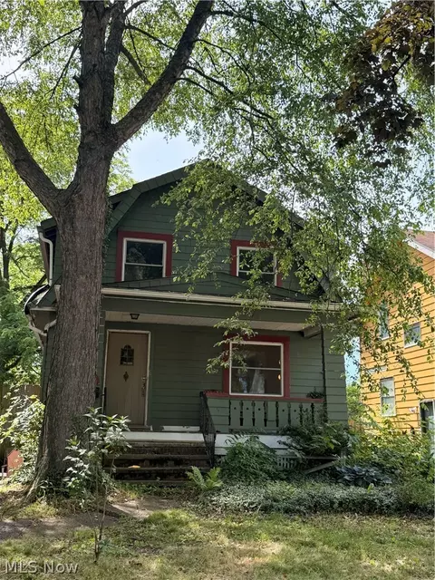 3370 W 136th St, Cleveland, OH 44111