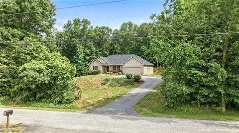 Tomahawk Drive, Negley, OH 44441