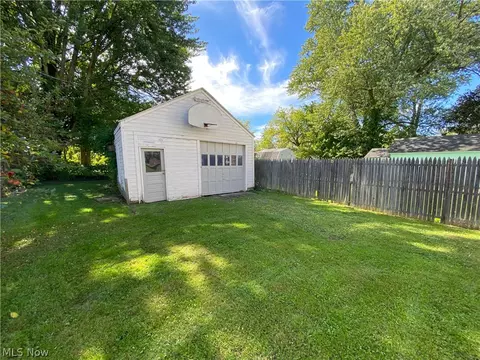 Exterior - 618 W 57th St, Ashtabula, OH 44004 photo 2 of 5