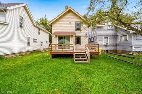 Exterior - 618 W 57th St, Ashtabula, OH 44004 photo 5 of 10