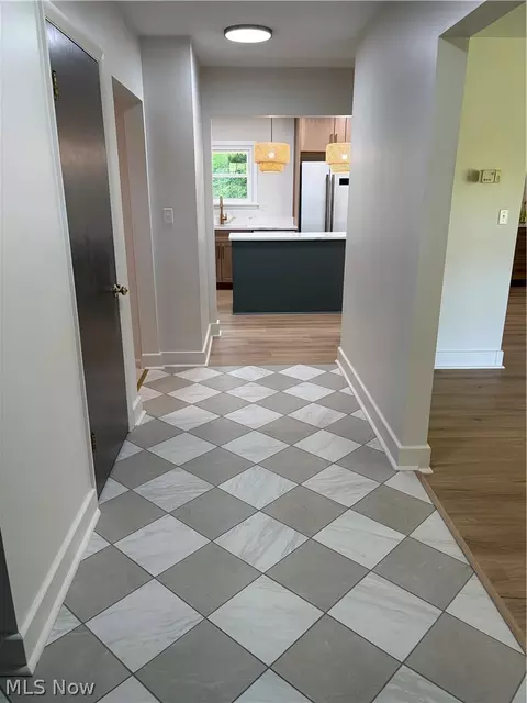 Entry Way - 113 Conifer Cir, Wheeling, WV 26003 photo 1 of 2
