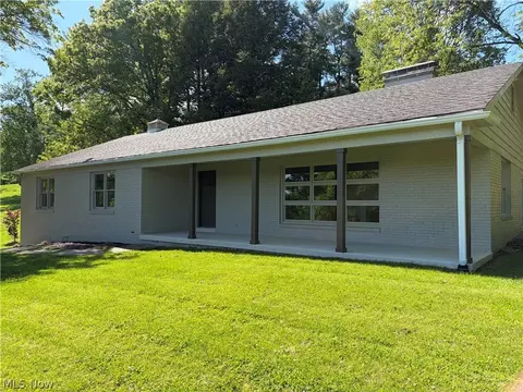 Exterior - 113 Conifer Cir, Wheeling, WV 26003 photo 2 of 4