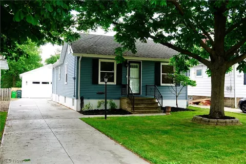 1325 Elmwood Rd, Mayfield Heights, OH 44124