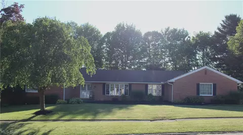 1508 Brookpark Dr, Mansfield, OH 44906