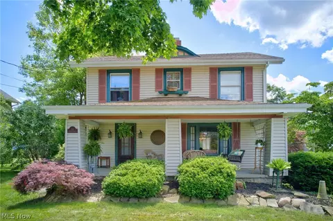 146 W Quarry St, Newton Falls, OH 44444