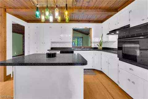 Kitchen - 691 Oakridge Dr, Boardman, OH 44512 photo 1 of 3