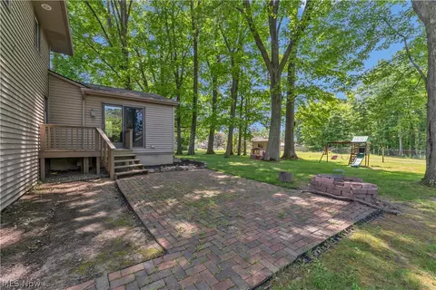 Exterior - 691 Oakridge Dr, Boardman, OH 44512 photo 5 of 7