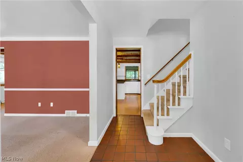 Entry Way - 691 Oakridge Dr, Boardman, OH 44512 photo 1 of 3
