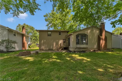 Exterior - 691 Oakridge Dr, Boardman, OH 44512 photo 6 of 7