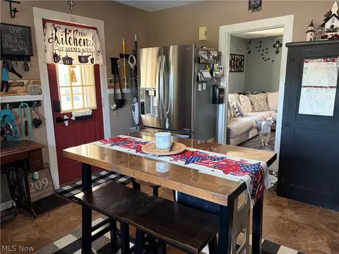 209 Washington St, Barnesville, OH 43713 photo 7