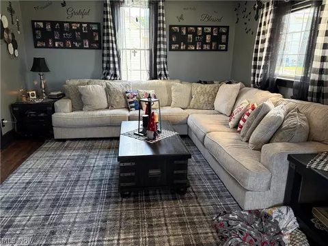 209 Washington St, Barnesville, OH 43713 photo 8