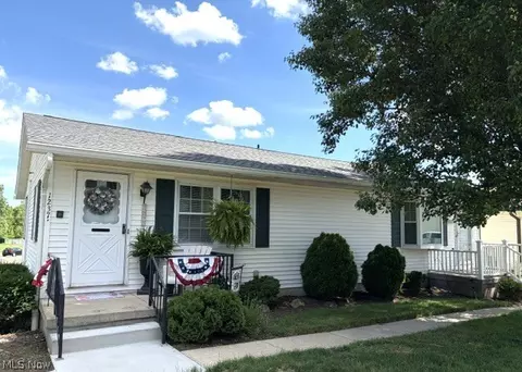 1237 A Somerset Dr, Salem, OH 44460