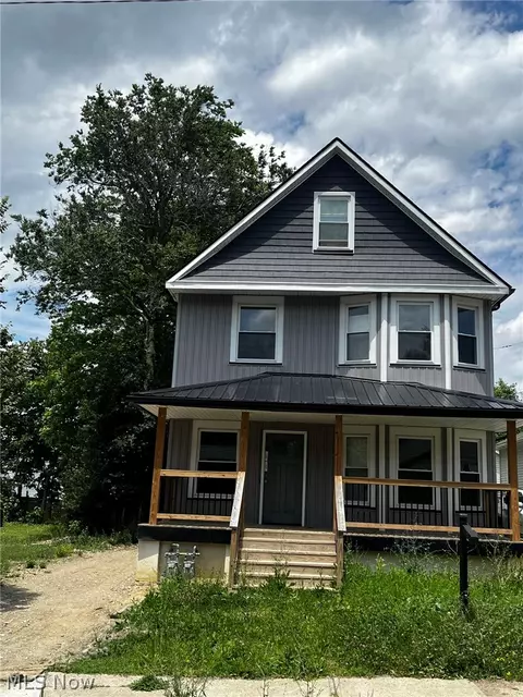10905 Grandview Ave, Cleveland, OH 44104