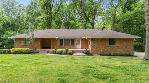 5199 W Ash Rd, Independence, OH 44131