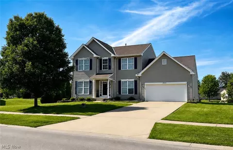 38442 Avalon Dr, North Ridgeville, OH 44039