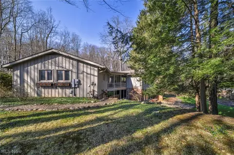 34580 Sherbrook Park Dr, Solon, OH 44139