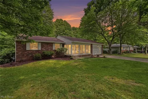 3133 Fair Oaks Dr, Norton, OH 44203