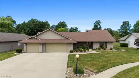 32672 Heron Cir, North Ridgeville, OH 44039