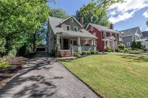 3231 Ormond Rd, Cleveland Heights, OH 44118